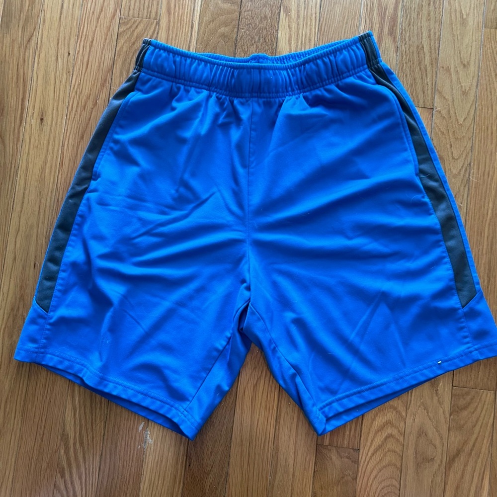 Men’s gym shorts size M Tekgear brand